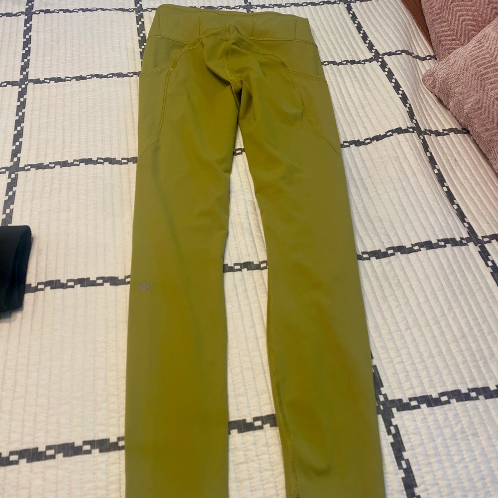 7/8 Lululemon leggings / Size 6 Green